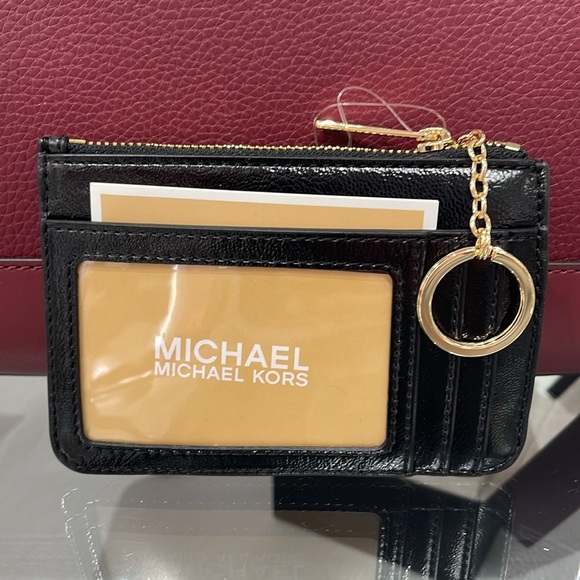MICHAEL KORS
Jet Set Travel Small Top Zip Coin Pouch With ID Keychain 
Black
NWT - Picture 12 of 16